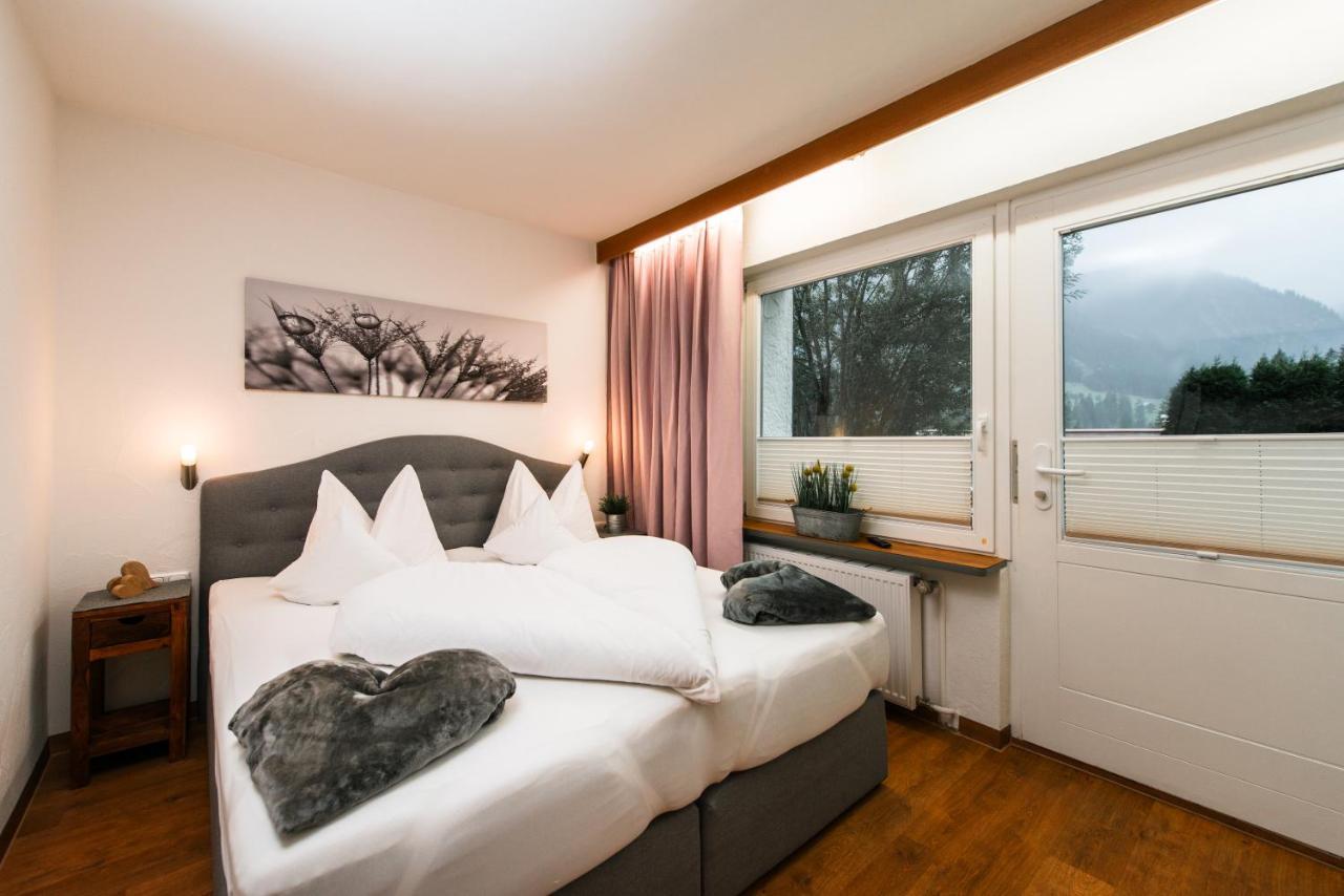 Gaestehaus Wildbach Mittelberg Bagian luar foto