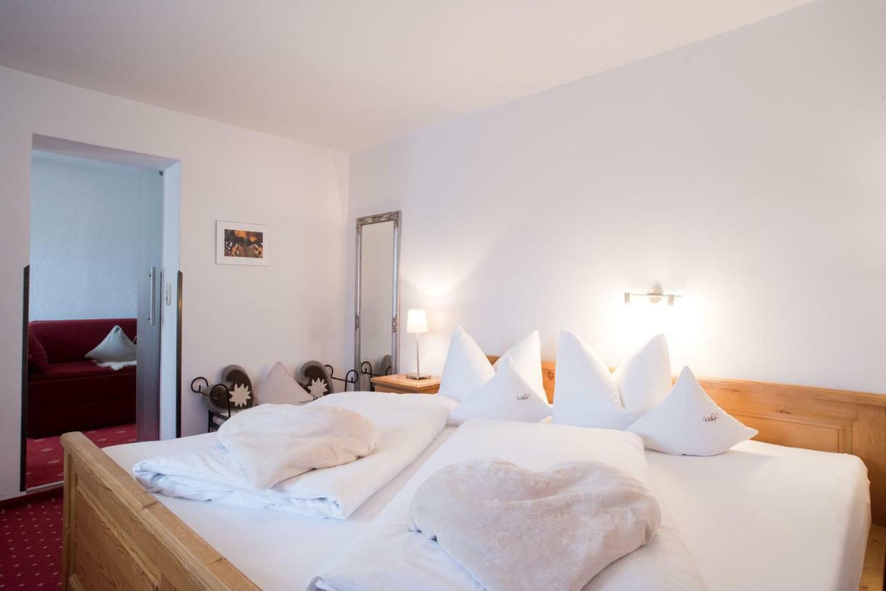 Gaestehaus Wildbach Mittelberg Bagian luar foto