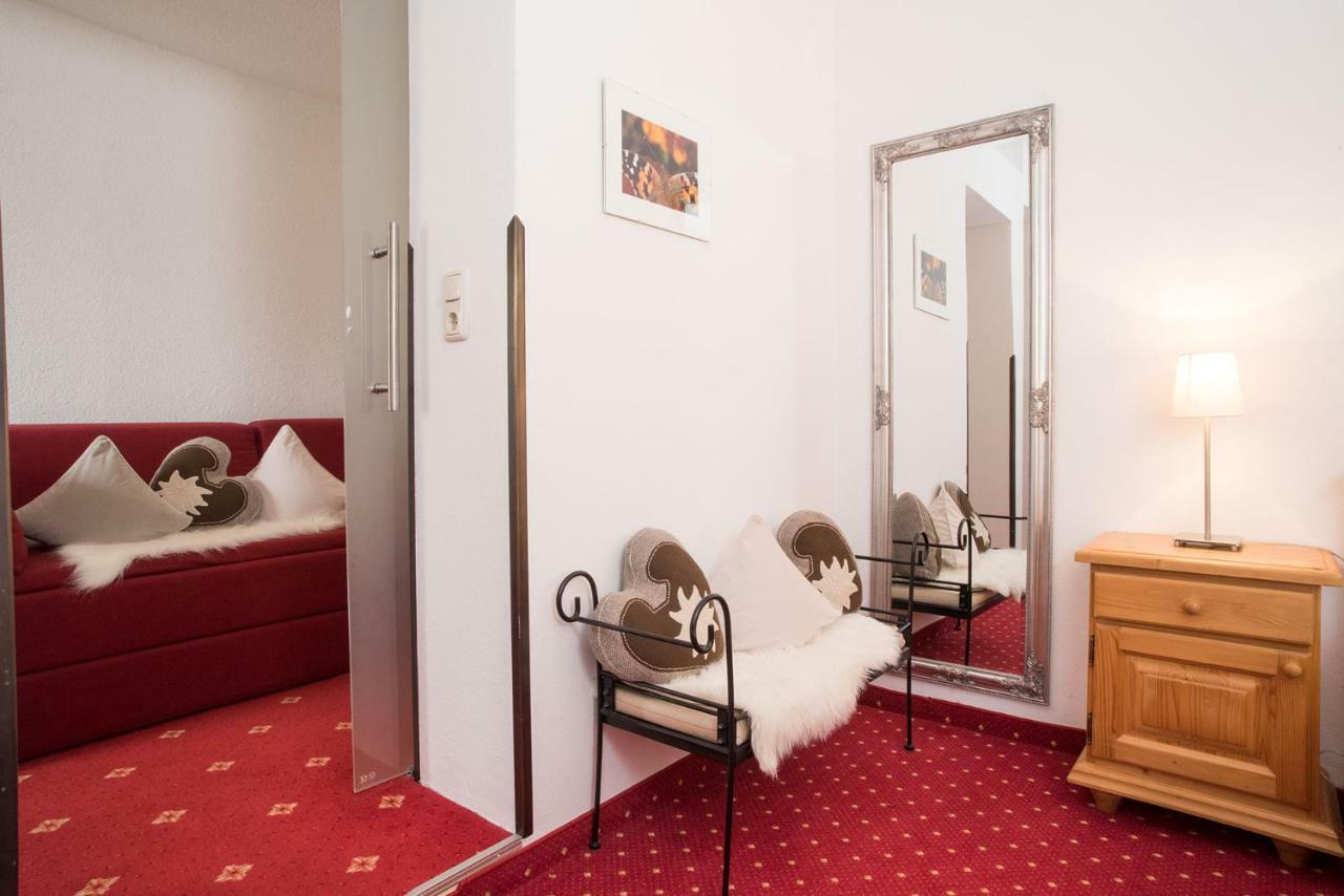 Gaestehaus Wildbach Mittelberg Bagian luar foto